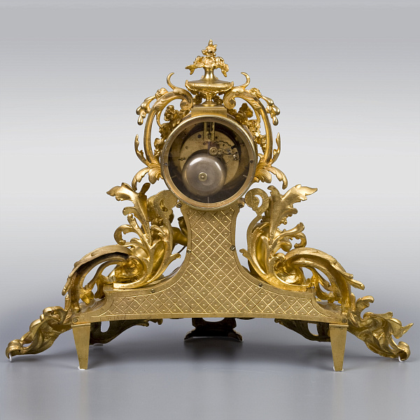 Парадный каминный комплект: часы и два канделябра в стиле Людовика XV