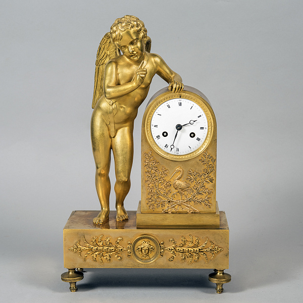 Французские кабинетные часы с фигурой Амура в стиле ампир