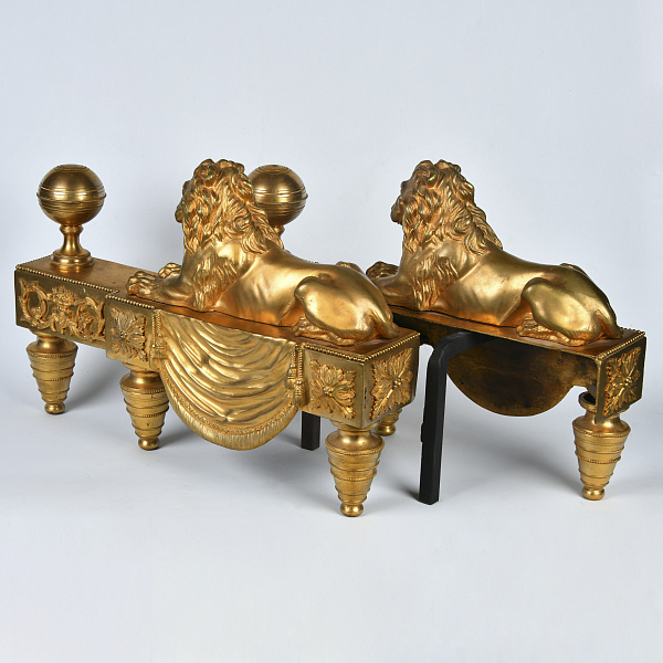Парные таганы с фигурами львов в стиле Людовика XVI
