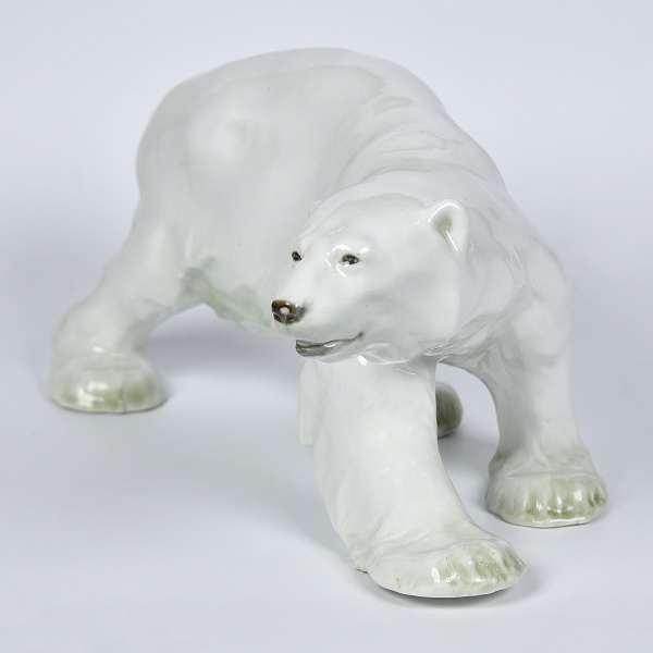 Скульптура «Белый медведь» Императорского фарфорового завода