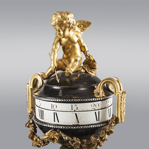 Каминные часы-ротатор в стиле Людовика XVI по модели Анри Дассона