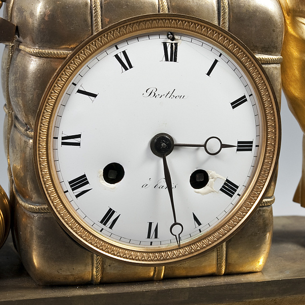 Французские каминные часы «Матрос или аллегория морской торговли»